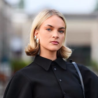 Idées de coiffures rapides pour soirées imprévues